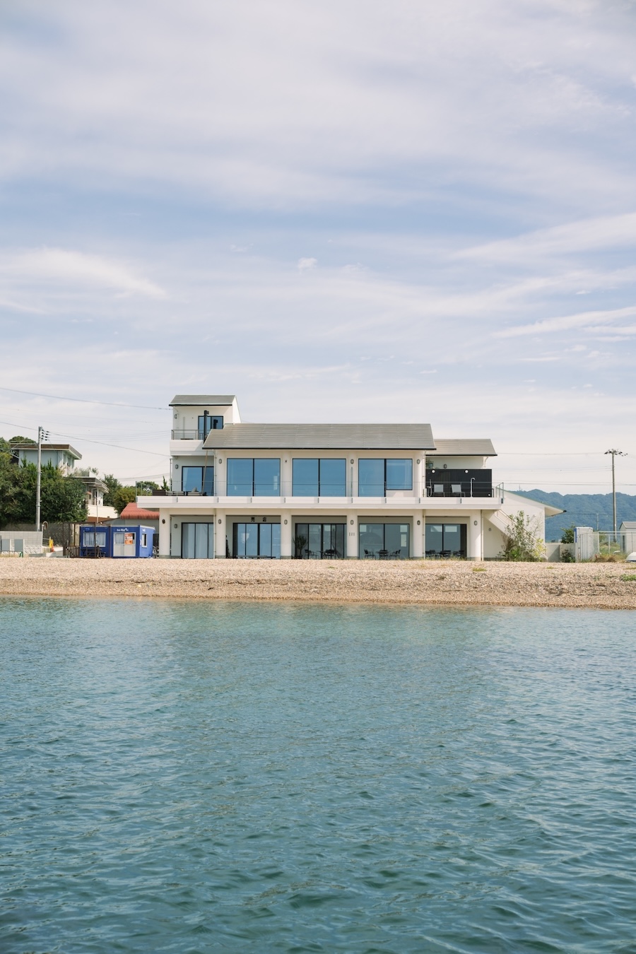 浜とつながる外観